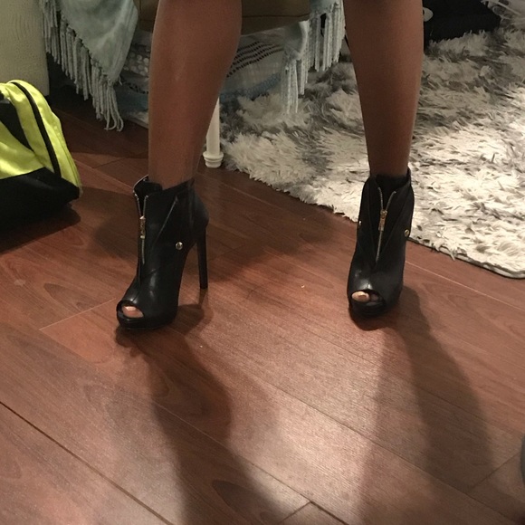 BCBG peeptoe booties - Picture 3 of 3